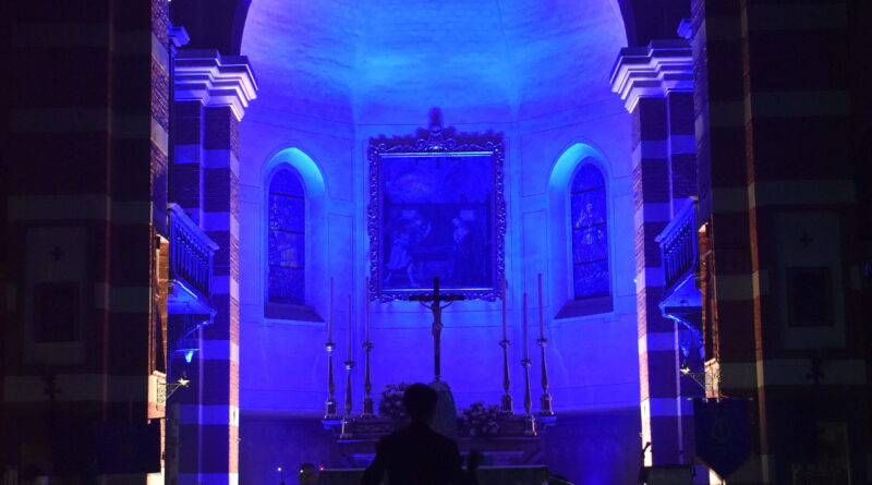 Fotografia del Copro Bandistico Urago Mella che si esibisce per la comunità di Urago Mella